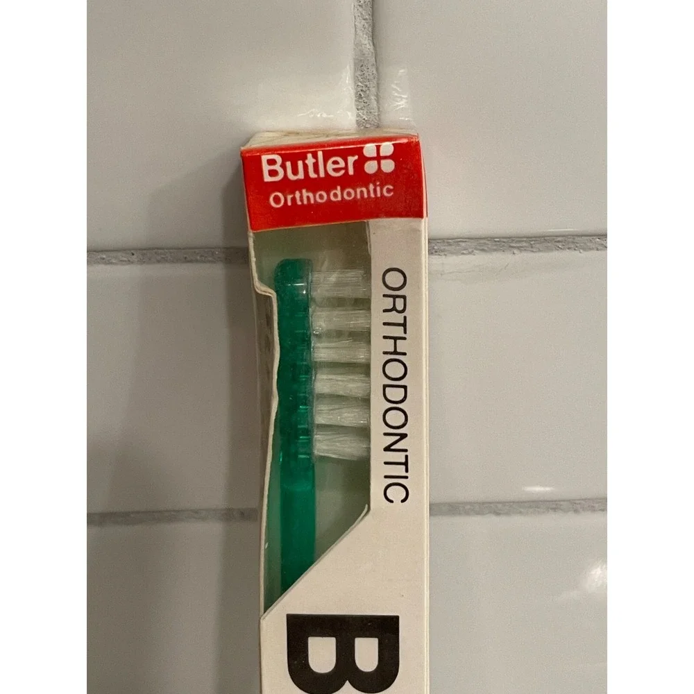 Vintage Butler Orthodontic Toothbrush Medium Depressed Center‎ New Old Stock